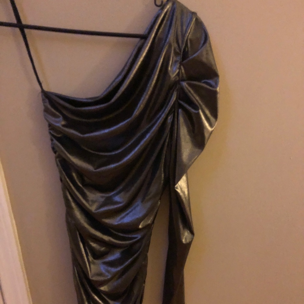 Amira Chicago shimmer dress
